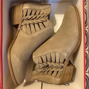 NWT/NIB Vince Camuto Prestetta Bootie